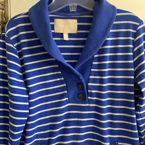 Banana Republic Sweater - Picture 3 of 6